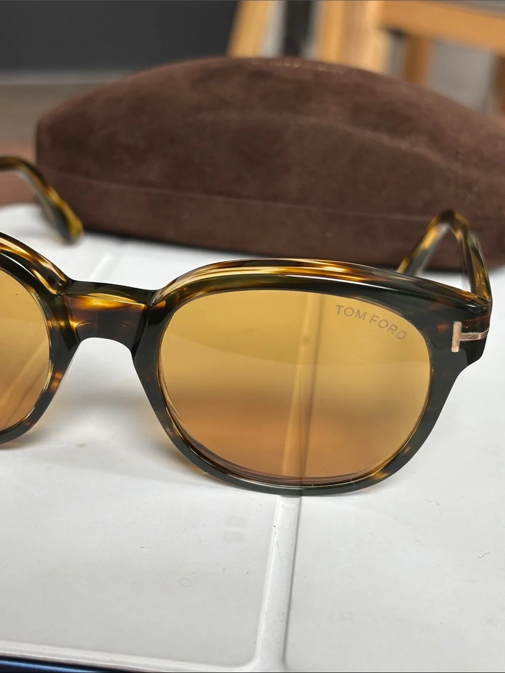 Tom Ford Tortoiseshell wayfarer Frame with Amber Lenses Sunglasses. TF118052E145